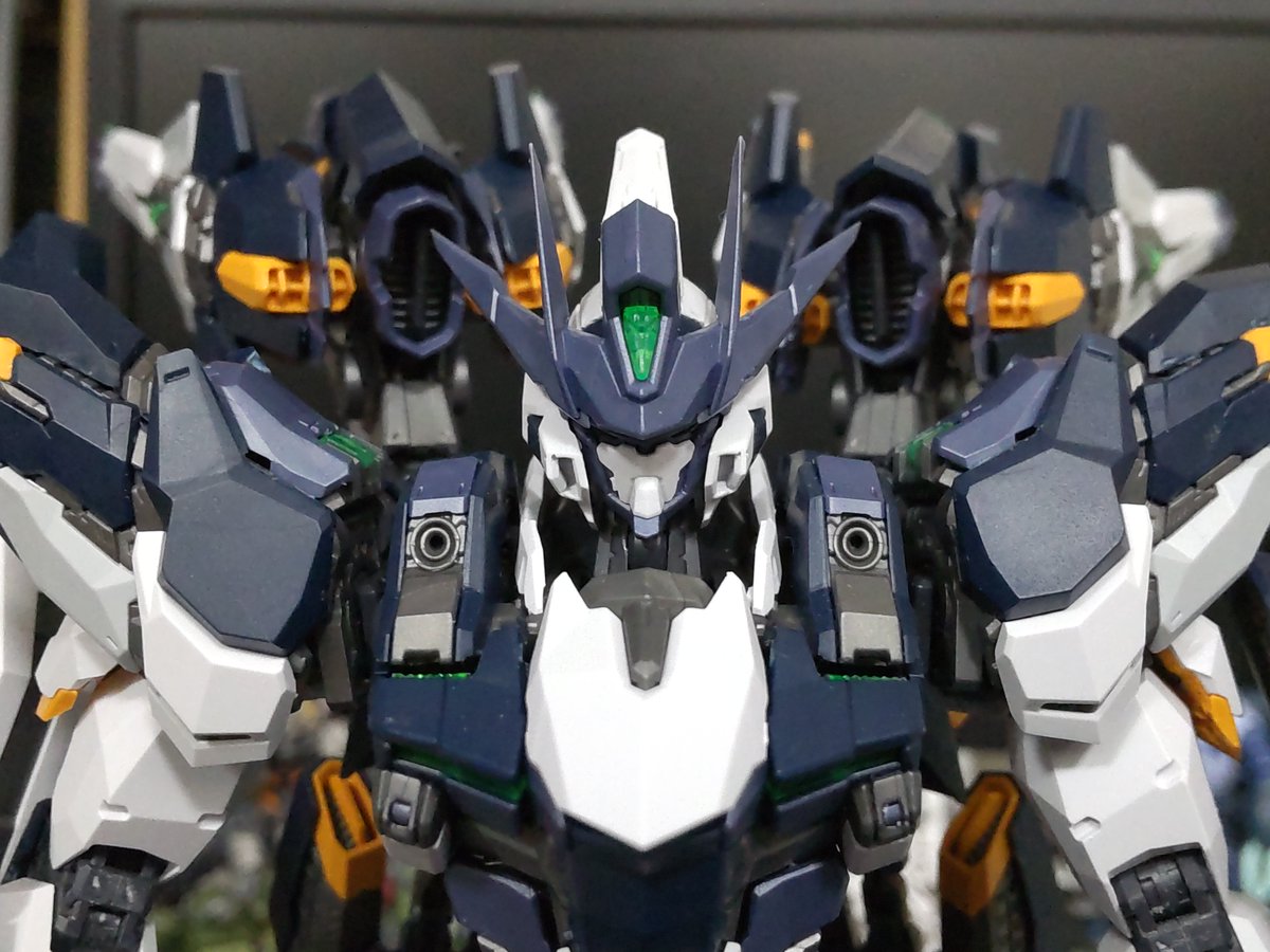 中華メーカーのプラモデル、1/100「斑鳩」を組み上げました。 キットの