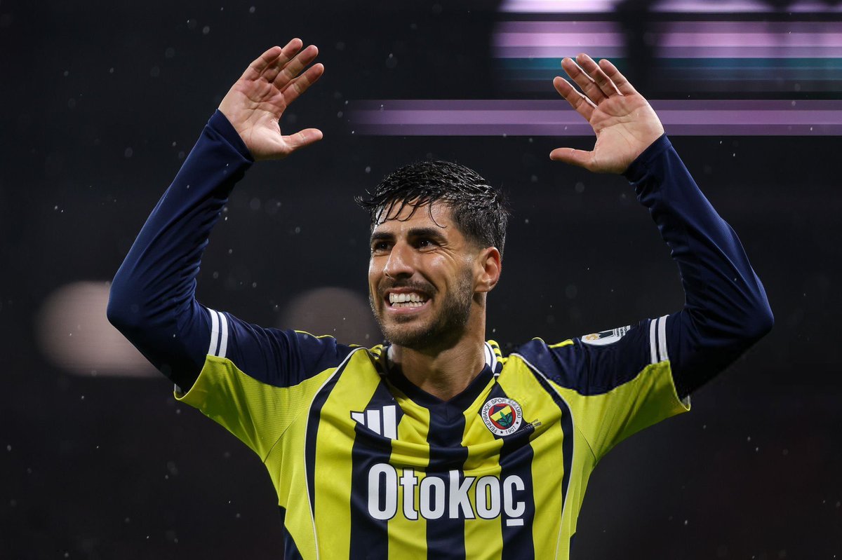 zytnbahcesii's tweet photo. Hatırlatma ;
Amk kulübünde sonsuz kredisi olan 3 kişi var

1)Saras jasikevicius 
2)Melissa Vargas 
3)Marco Asensio 
 
Hatırlatma bitmiştir 🥰 https://t.co/hjf1kbQTah