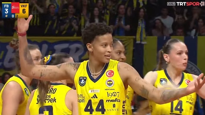 Hatırlatma ;
Amk kulübünde sonsuz kredisi olan 3 kişi var

1)Saras jasikevicius 
2)Melissa Vargas 
3)Marco Asensio 
 
Hatırlatma bitmiştir 🥰