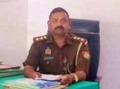 newsbooktimes's tweet image. शाहजहांपुर

क्राइम इंस्पेक्टर की हार्ट अटैक से मौत
इंस्पेक्टर राजेश सिंह की बाथरूम में मिली लाश
उन्नाव जिले के रहने वाले थे क्राइम इंस्पेक्टर
थाना पुवायां परिसर की घटना

#Shahjahanpur #Police #HeartAttack 
@shahjahanpurpol