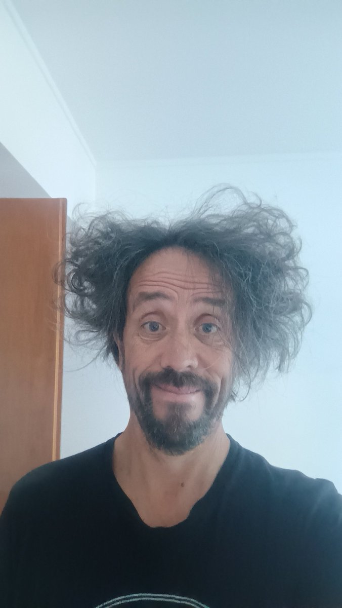 Hoy desperté y me sentí Bob Patiño. 
No sé por que