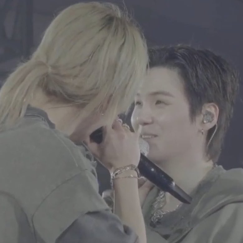 vee⁷ 🎸 tweet media