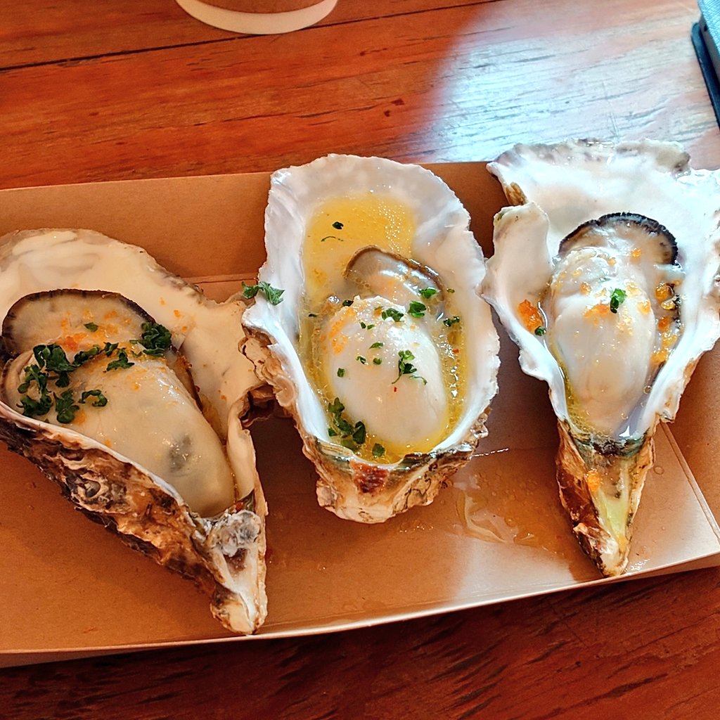 qizi812's tweet image. 本日は三重のVISONまでドライブ。色々美味しいもの食べまくって、パンに野菜や松坂牛も買って帰宅。広いから歩きまくるのでいい運動😆天気も良く気持ち良かったです✨
#VISON
#削節本舗伊勢和
#ConfitureH