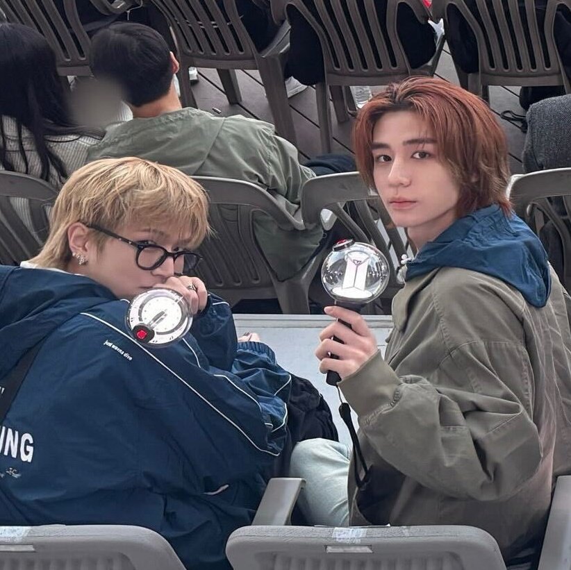 배지밀 tweet media