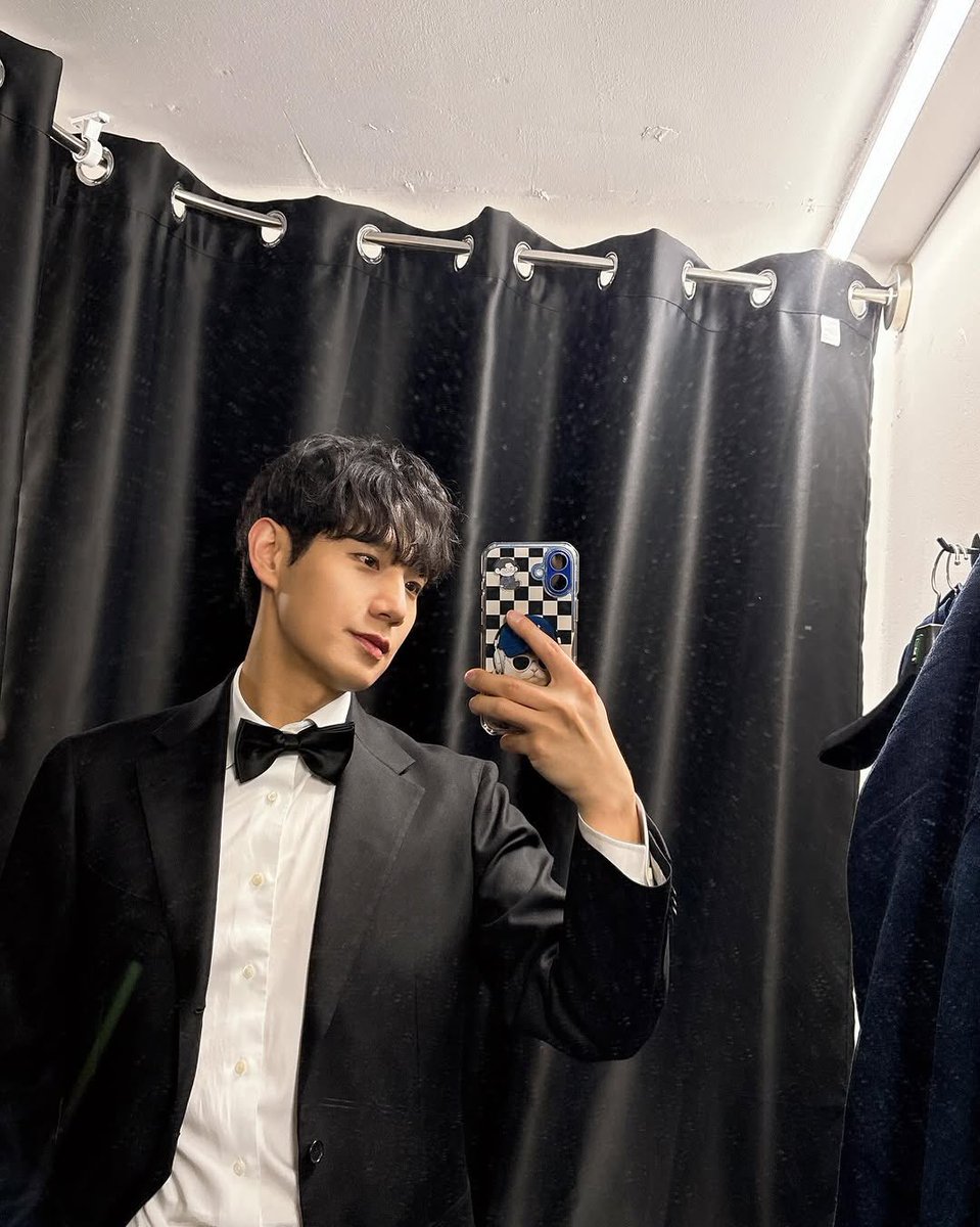 ๐ช๐๐๐๐, tweet media