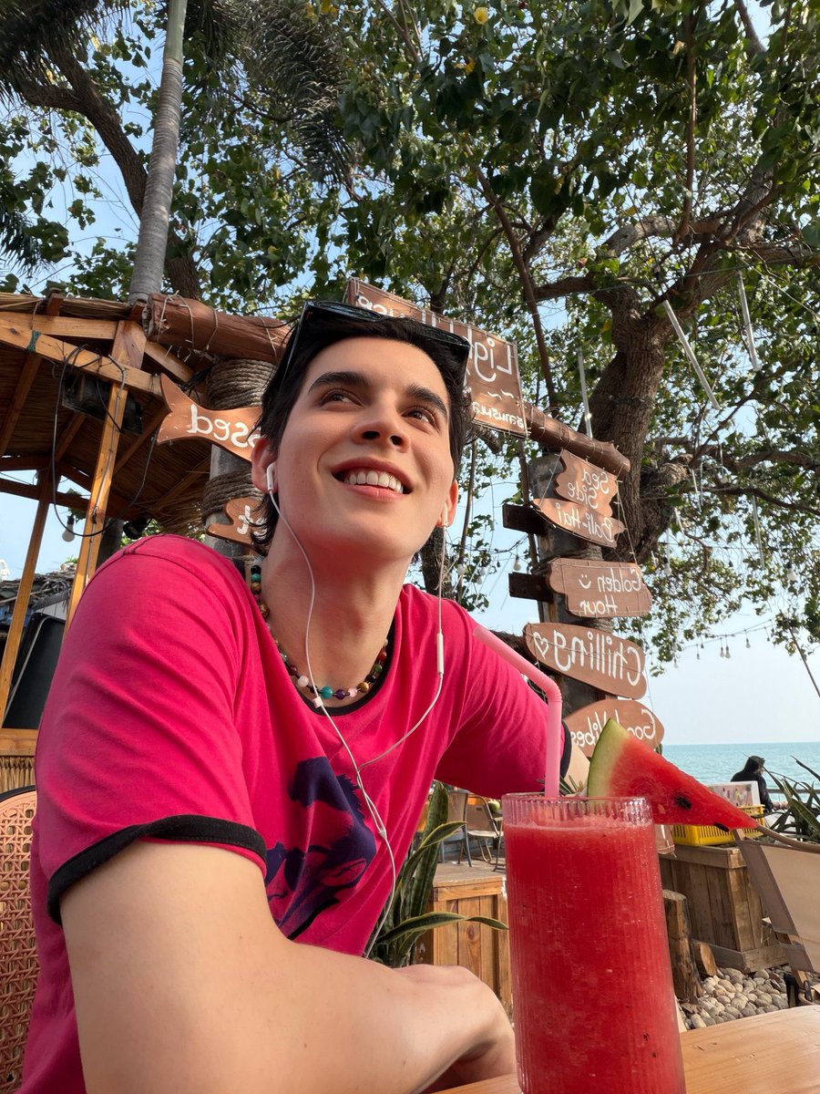 Banky 🪶 ❃ tweet media