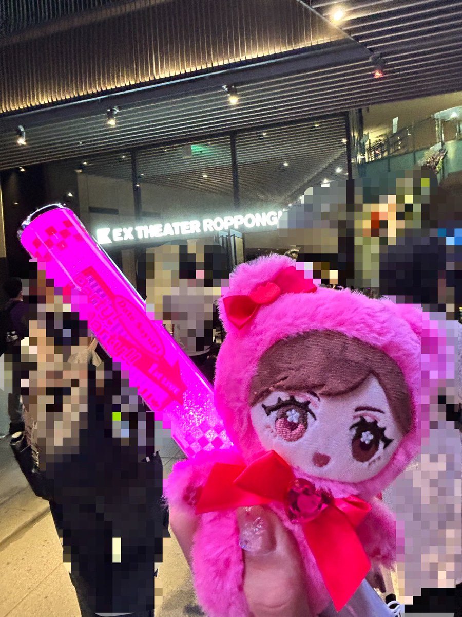 date_is_win's tweet photo. おめでとう
これからもいっぱい俺らの笑顔を見てください https://t.co/iHE33GOA2A