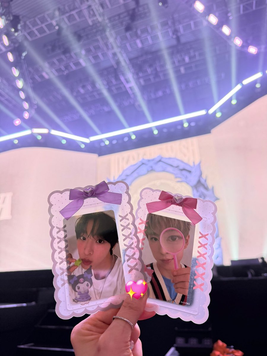 yubi໒꒱ tweet media