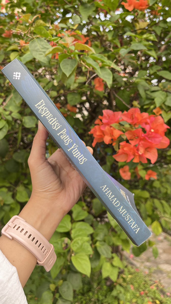 Penerbit Mizan Pustaka tweet media