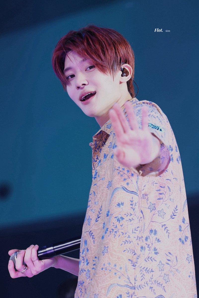 𝐹𝑙𝑜𝑡. tweet media