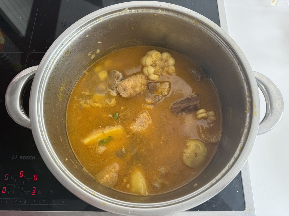 Rafael Correa tweet media