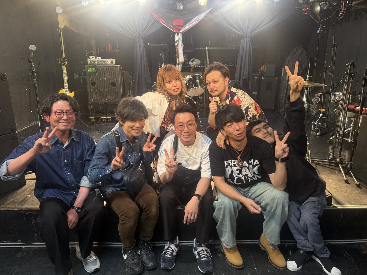 LIVE STAGE PEAK ACTION tweet media