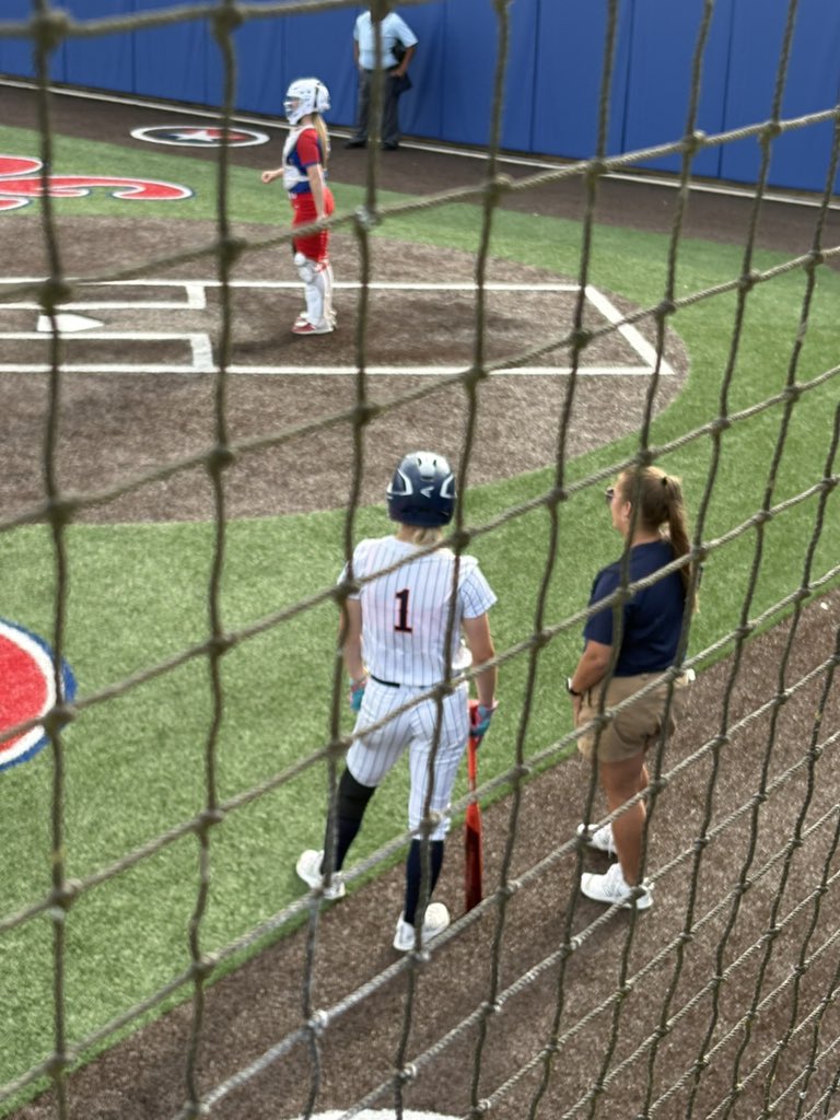 ClaireNoska2's tweet photo. Had a good day the at plate and field and a big win for us!!! @GlennHSSoftball https://t.co/I8Hn5yJVcG