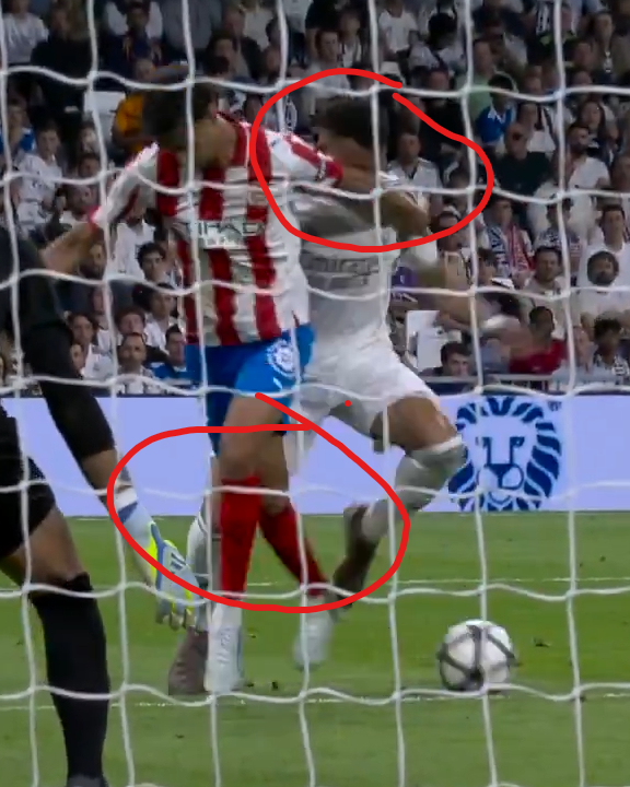 Pinchando globos 𓃵 tweet media