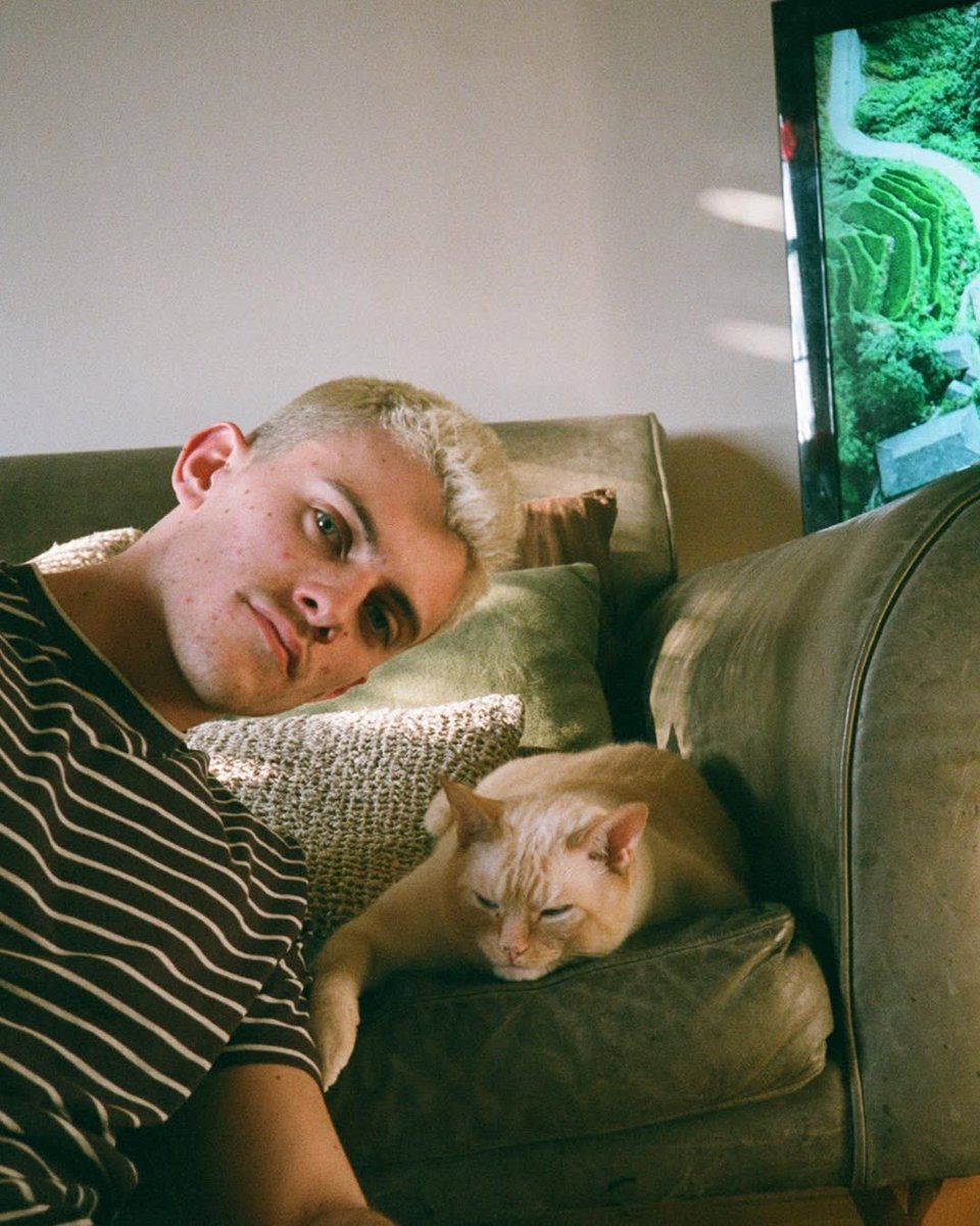UpdatesDunn's tweet photo. Happy national Pet day 🐶🐱 https://t.co/6u9YB2dsSQ