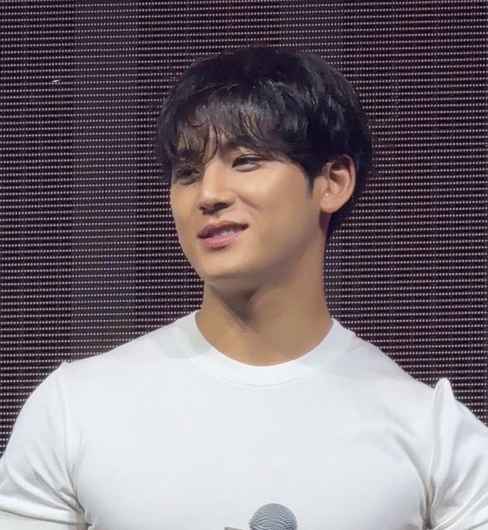 ᴡᴇɴᴅʏ | 𝘴𝘩𝘢𝘬𝘦 𝘪𝘵 𝘰𝘧𝘧 🎧 tweet media