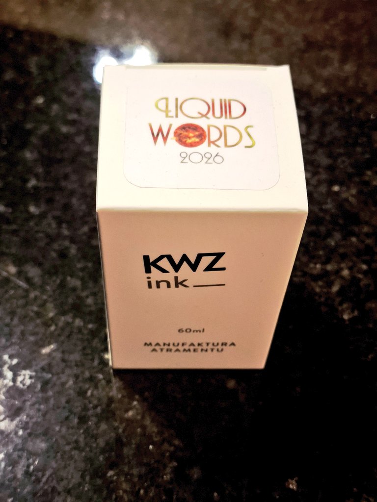 w_sercu_ksiazki's tweet photo. Czy pojechałam na festiwal kaligrafii do Katowic? Być może.🙈
To mój pierwszy raz,a osobiste sprawy pozwoliły na tylko jeden dzień, wiec wypełniłam go wykładami bezpłatnymi,które były rewelacyjne!
W przyszłym roku na pewno spróbuję też z płatnymi!😅 #festiwalkaligrafii #penshow https://t.co/J3CWAHZJfz