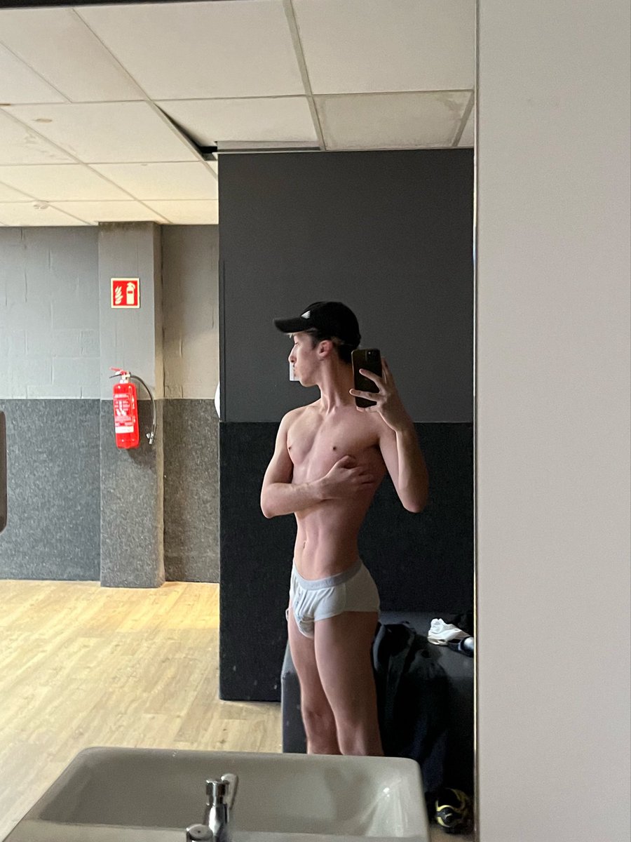 terre ☆ tweet media