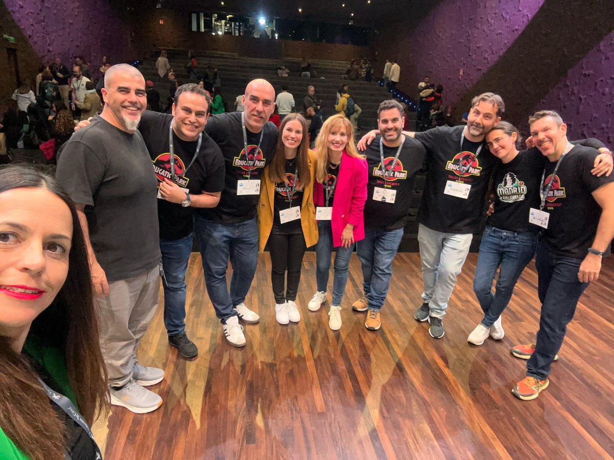 fernando_marti7's tweet photo. Y en una semana estaremos disfrutando de una nueva #EduJornada.
¡La 4ª que tenemos el placer de celebrar y la 3ª que tenemos el lujo de realizar el el @CaixaForum de Madrid! Quién lo iba a decir...😊
@imgende @CharlasEducativ #claustrovirtual https://t.co/qaGREu8d7k