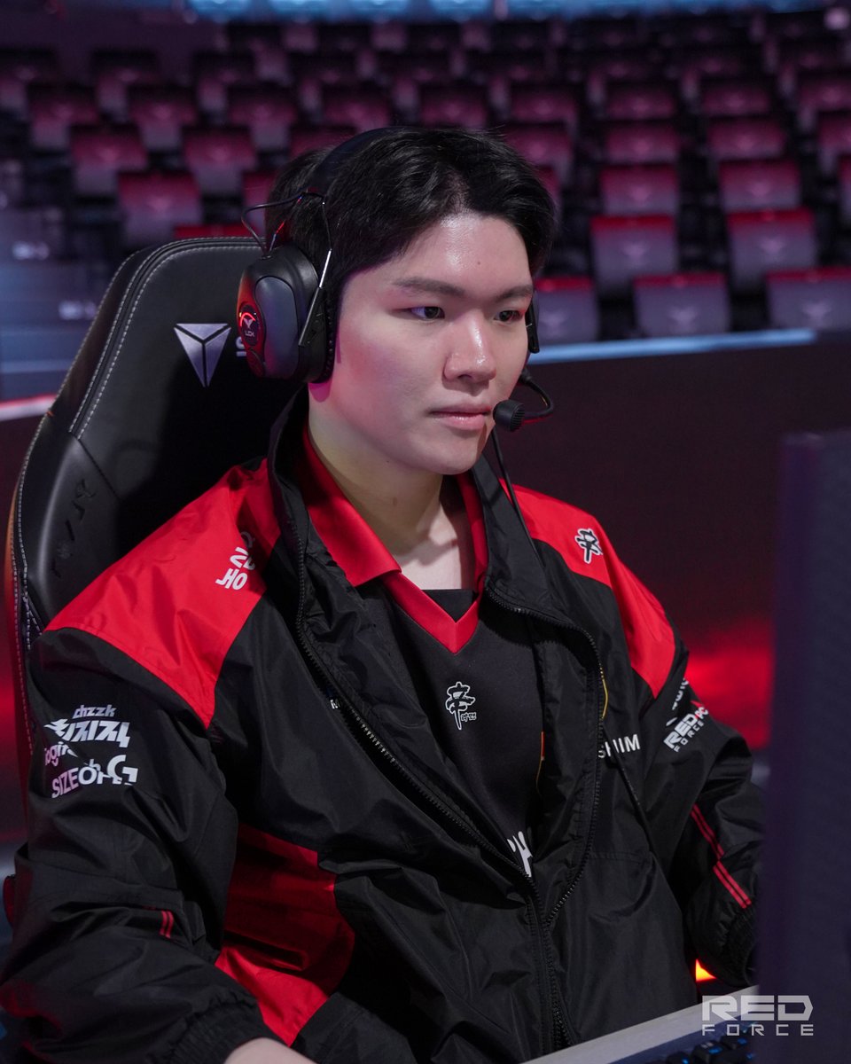 NS RedForce tweet media