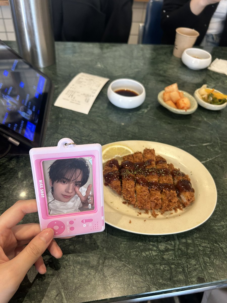 개똥이 tweet media