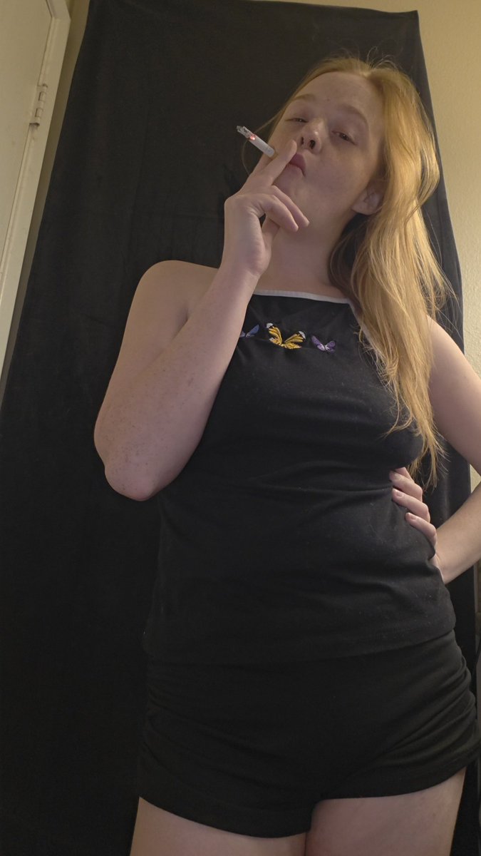 Cuteeekitten tweet media