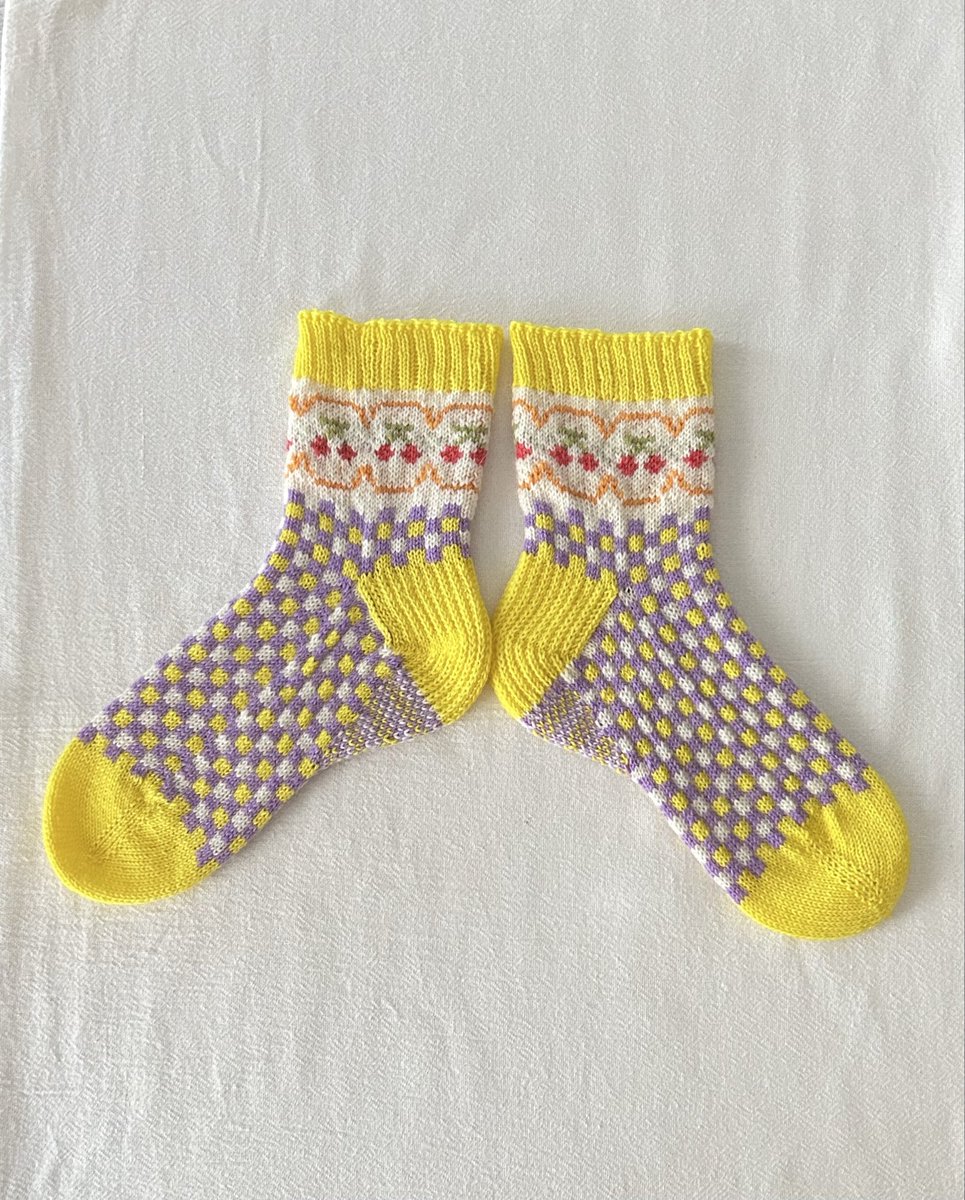 knit nikko@カラフル靴下作家 tweet media