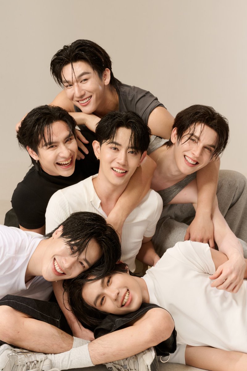 iQIYI Artist ส่งสุขวันสงกรานต์ เผยภาพ 6 หนุ่ม Set ใหม่ หล่อใสเหมือนอาบน้ำวันละ 100 รอบ
 
#iQIYI #iQIYIArtistTH

อ่านข่าวเพิ่มเติมได้ที่ web.facebook.com/OneTruthPressC…