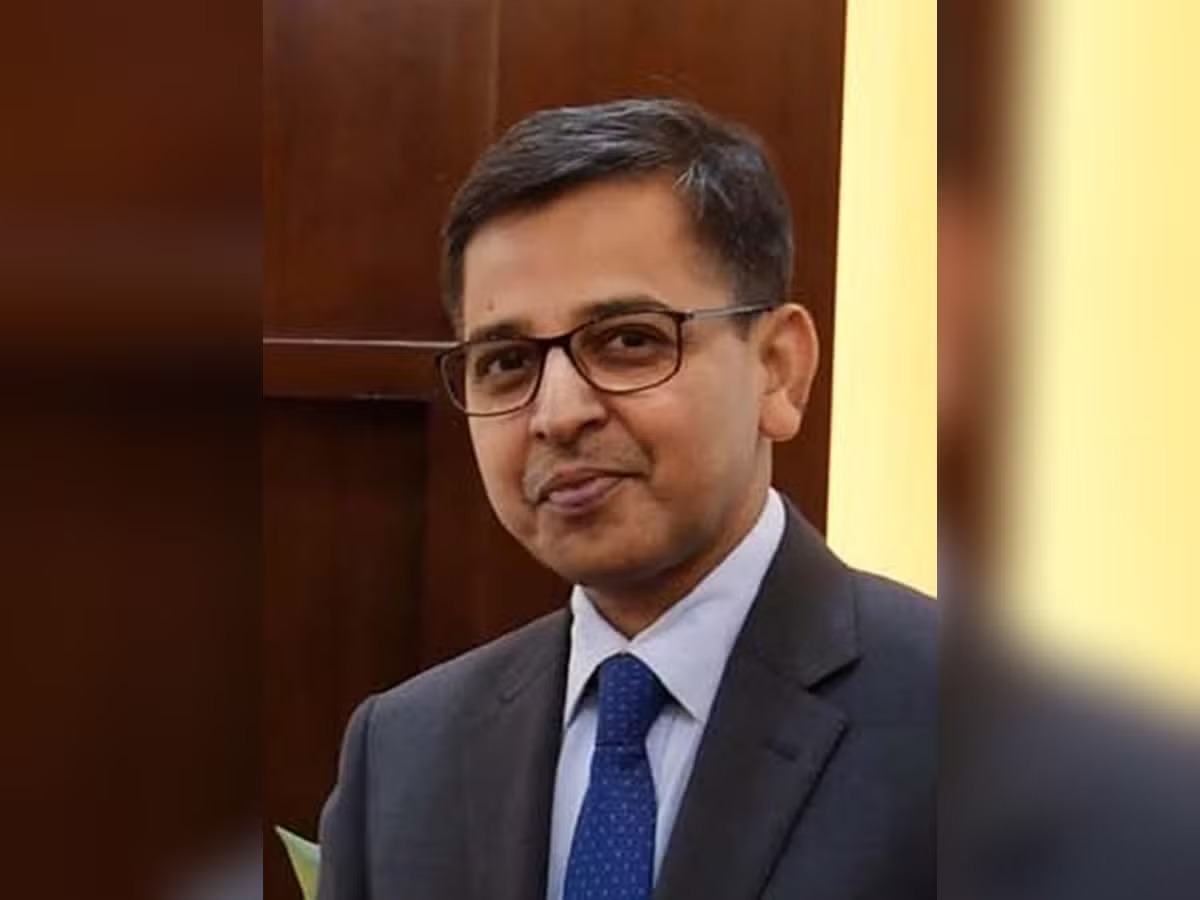MBureaucrats's tweet image. Pranay Verma, a 1994-batch #IFS officer currently serving as India's Ambassador to #Bangladesh, has been appointed as the next Indian Ambassador to the Kingdom of Belgium and the European Union.
@CentralIfs #BureaucratsMag
