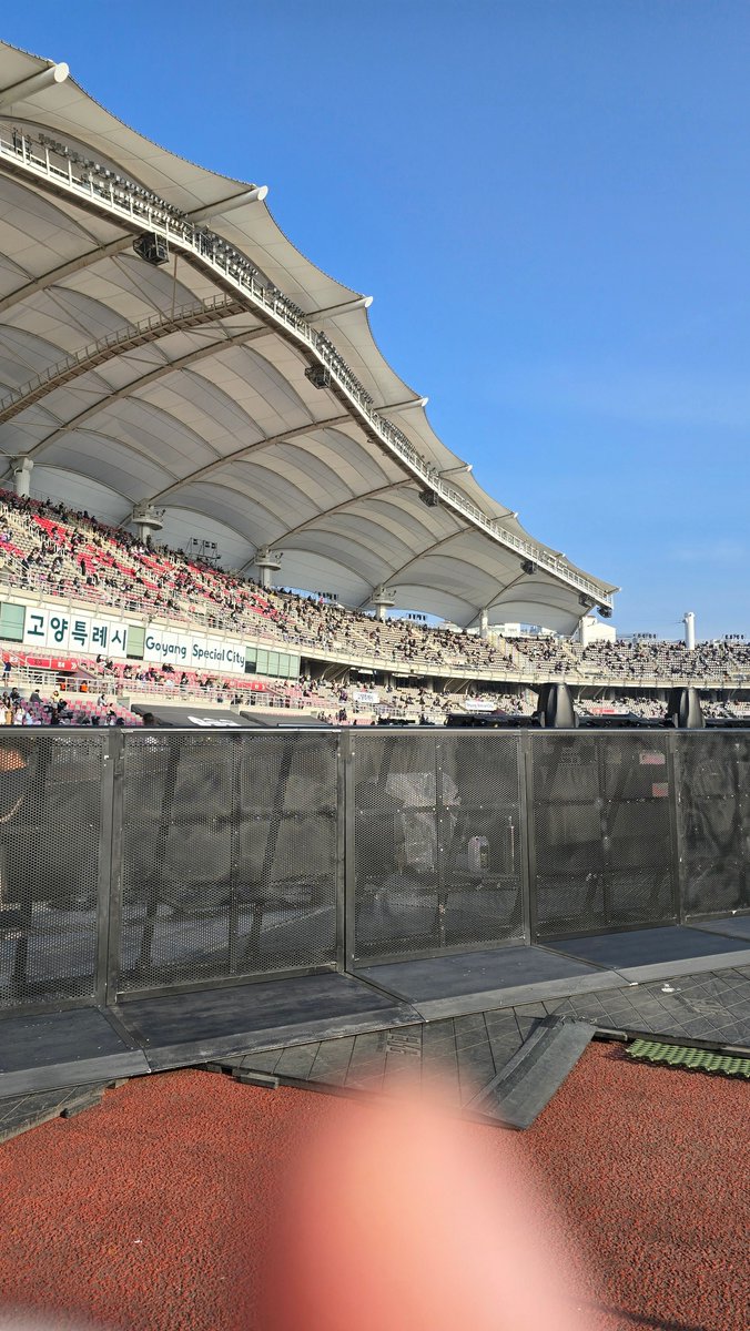 고양종합운동장 N-f6 4열 시야