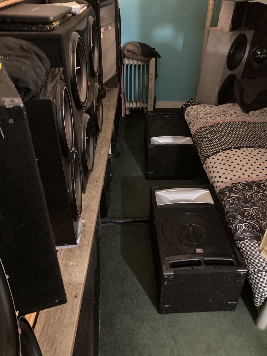 เผ ๐โฏ๐๐โด๐พ๐ โ๐พ๐น๐น๐โฏ๐ tweet media