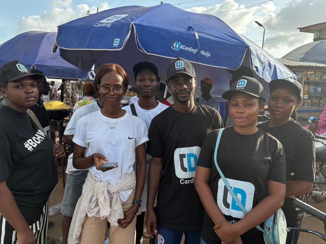 ohgracieoguns's tweet photo. Carding is putting smile on people’s faces on the street of Lagos!
Are you yet to register on Carding? Use the invite code CardingNG when you register and an extra ₦1,000 goes toward gifts and charity. Be a part of something great today!
#CardingforNIG https://t.co/JFhb7YhdyO