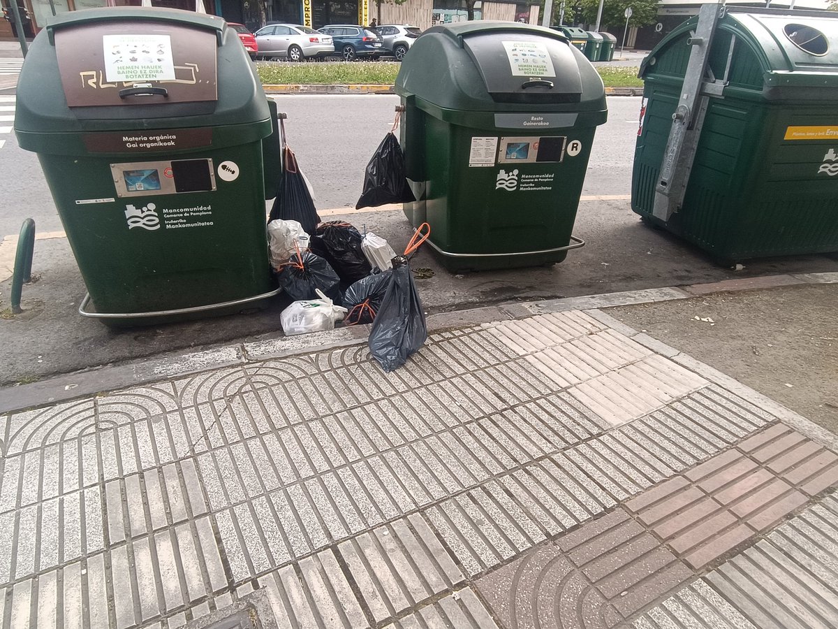 Éxito absoluto del sistema de tarjeta para abrir contenedores en Pamplona.
