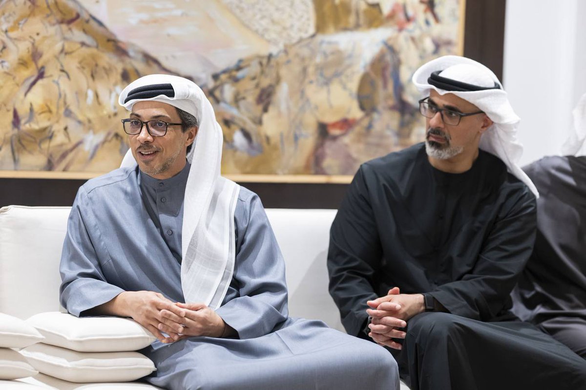 رئيس الدولة يلتقي بمحمد بن راشد ويؤكدان أن دولة ⁧ #الإمارات⁩ نجحت في مواجهة الأزمة بقوة وصلابة وعزم، مشددين على قدرة الدولة على مواجهة مختلف التحديات من خلال كفاءة مؤسساتها وتماسك شعبها وقوة مجتمعها وترابطه.

#مصدر_للأخبار