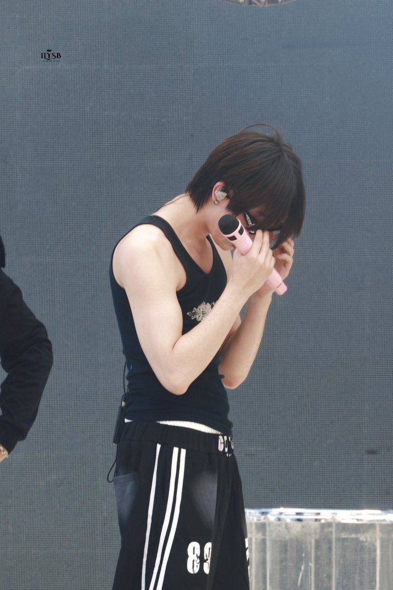 ILYSB #ลัทธิพี่วรรณ tweet media