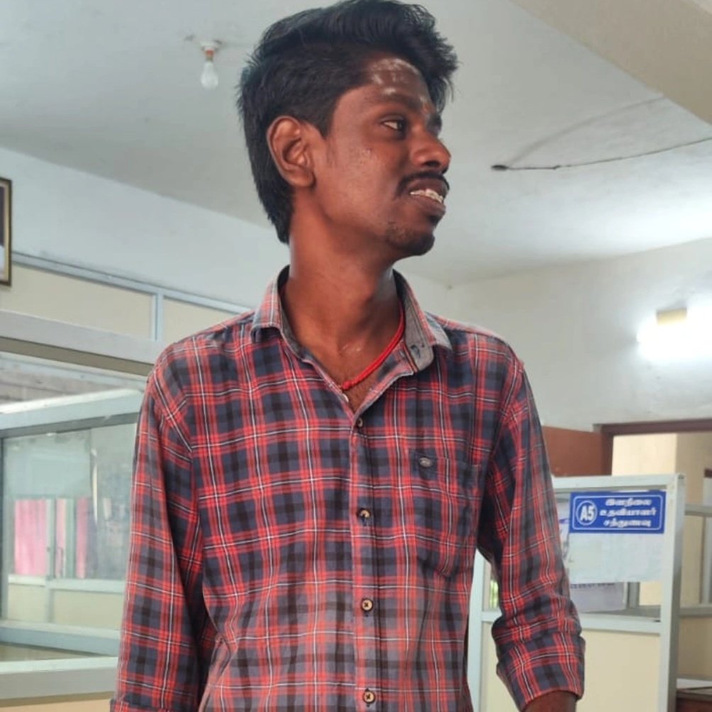 JSURESH32227772's tweet photo. #NewProfilePic https://t.co/NbOx4Eyygj