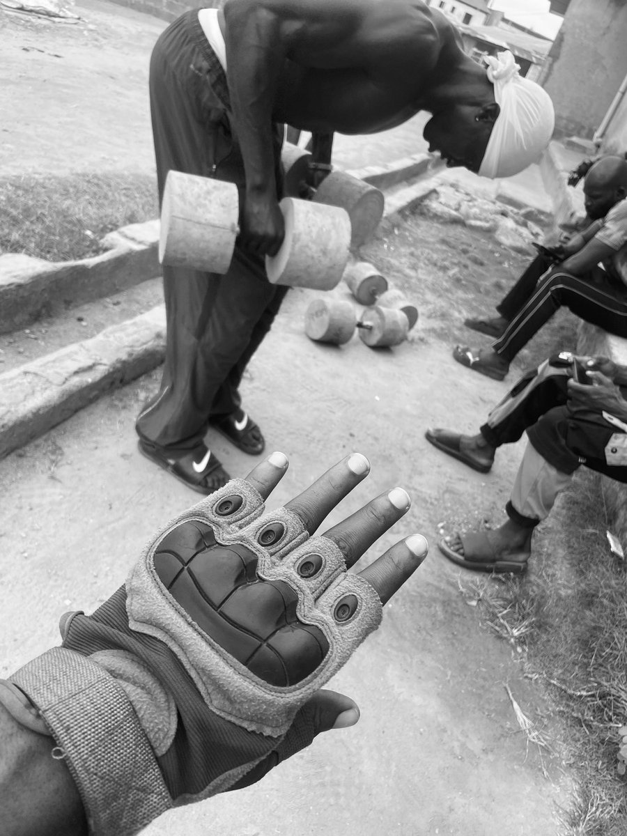 VhickO | UI/UX & Product Designer tweet media