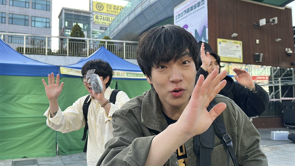 너무 가까워요…