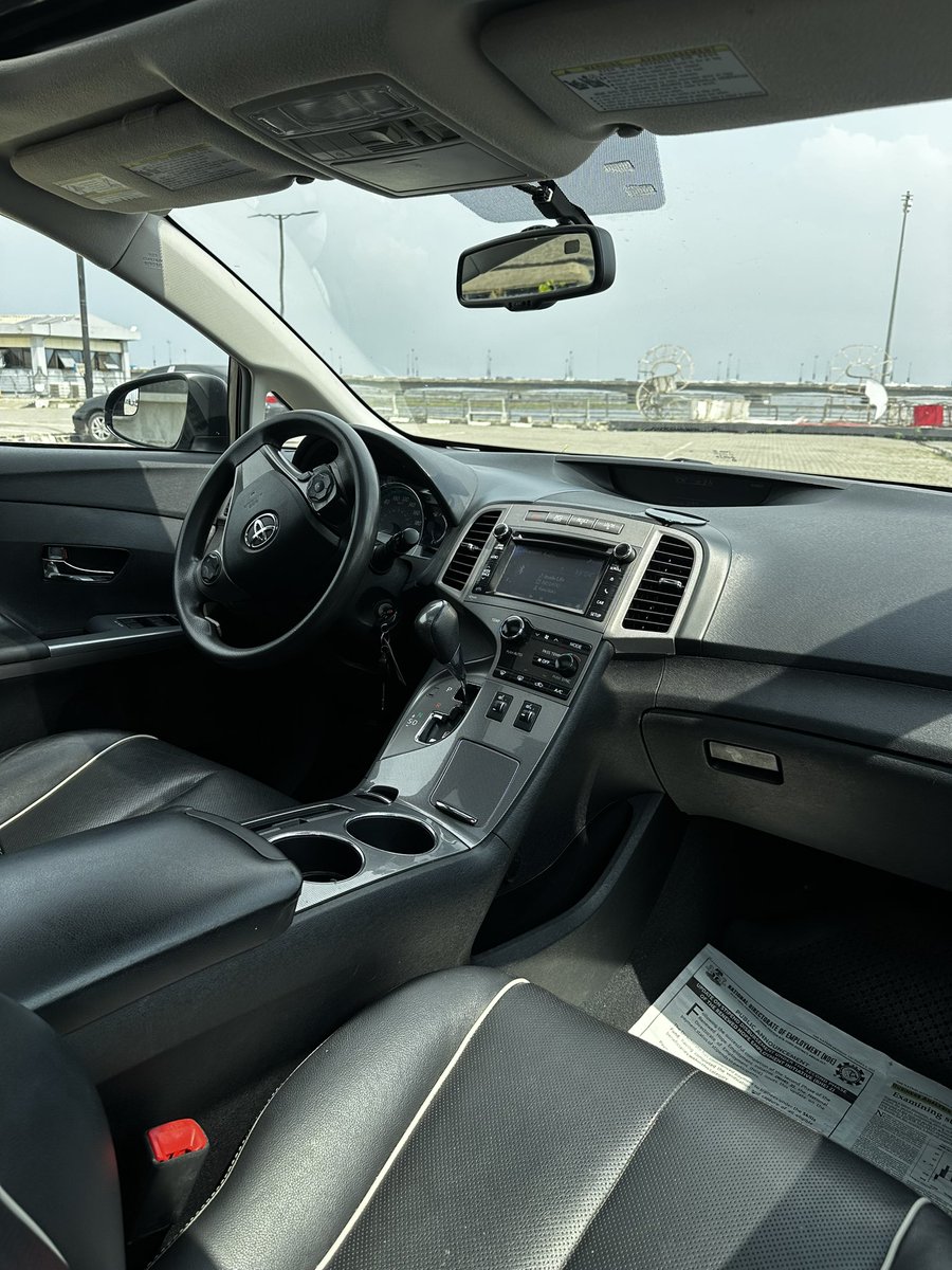 AdeBrain01's tweet photo. Must Go Today!!!
Foreign Used 2014 Toyota Venza XLE🇺🇸🔥

-Blue on Black Interior
-Leather Seats 
-Keystart
-V6 Engine
-Panoramic Roof
-Reverse 📸
-November 2025 Entry

🏷️17.5M (Settlement 300K)
📍Lagos

DM or Call/ WhatsApp 09031939841

Please Retweet for wider reach, thanks.🙏 https://t.co/q6WkkOxUEz