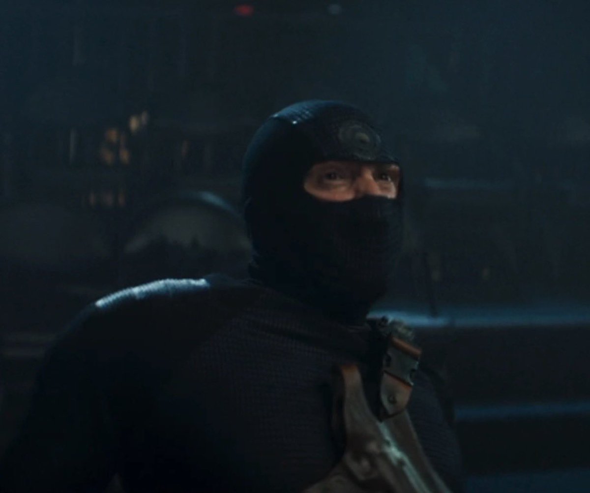 BULLSEYESOLOS's tweet image. the way dex was still able to defend himself and effortlessly delete two avtf agents after he got shot and was actively bleeding