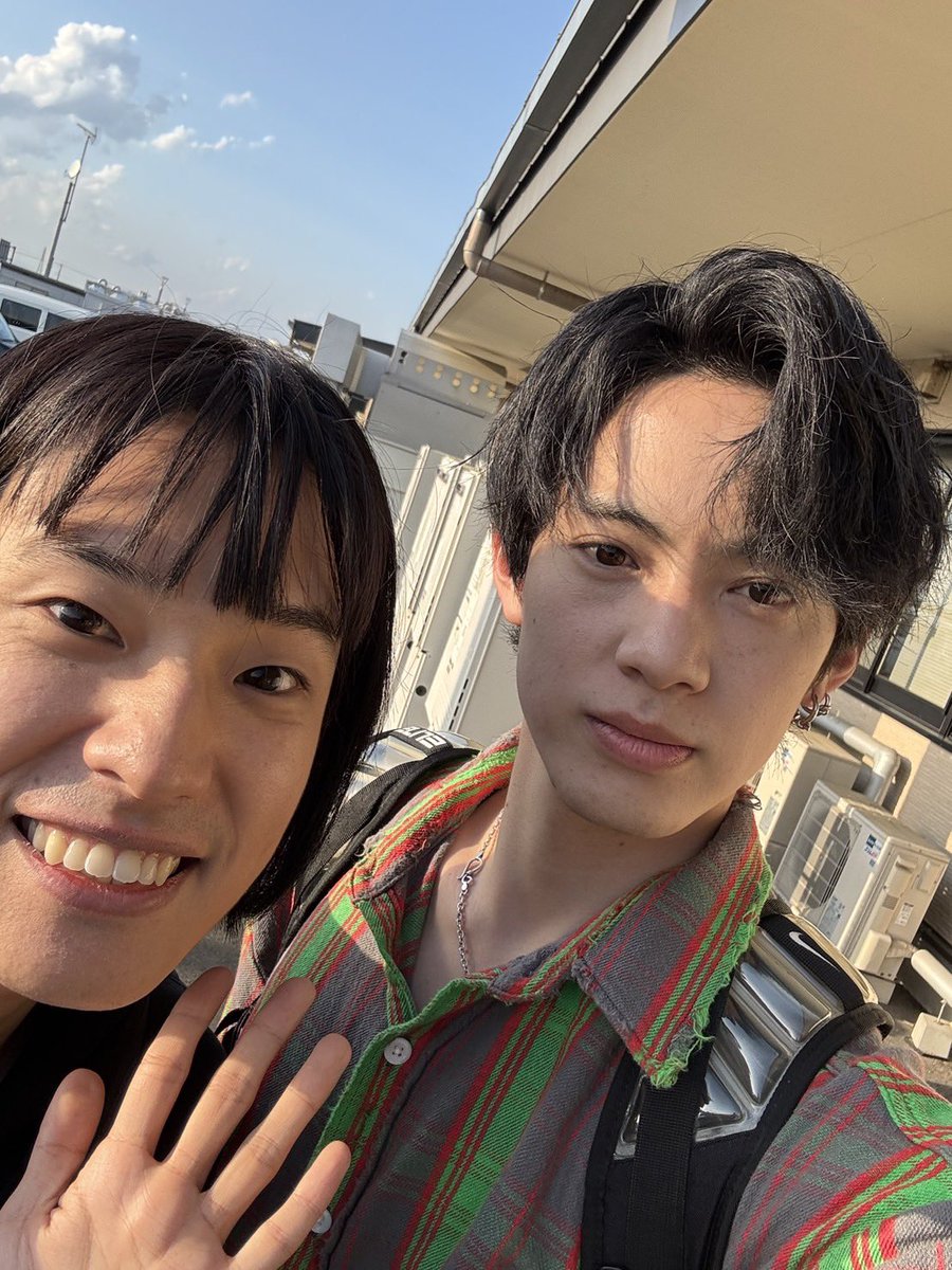 モナキ tweet media