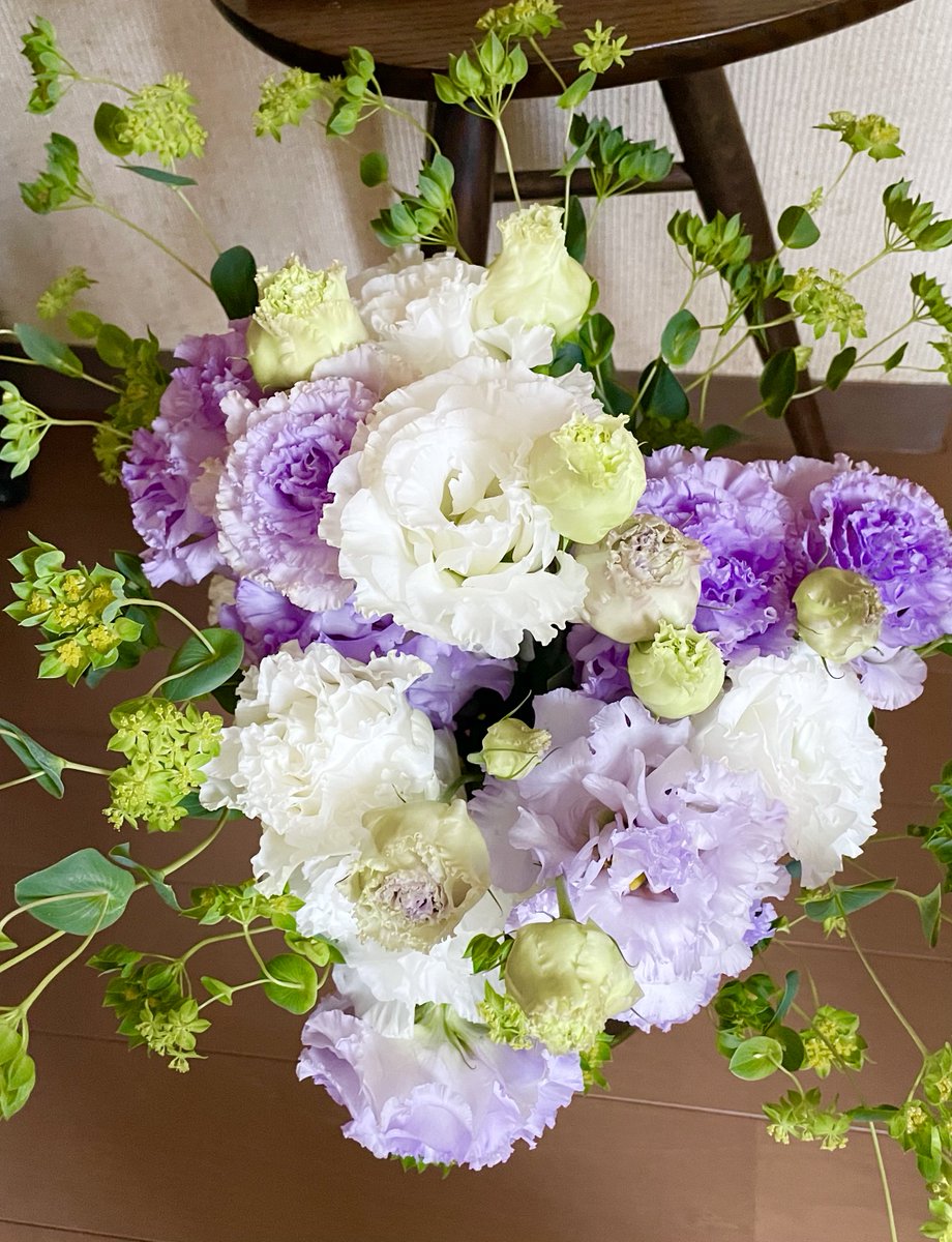 母:どうして結婚記念日にね…
娘:母がたくさんの日にち覚えられないからじゃない？
母:笑笑

父が天に召されて16年
ようやくこんな風に笑えるようになったよ