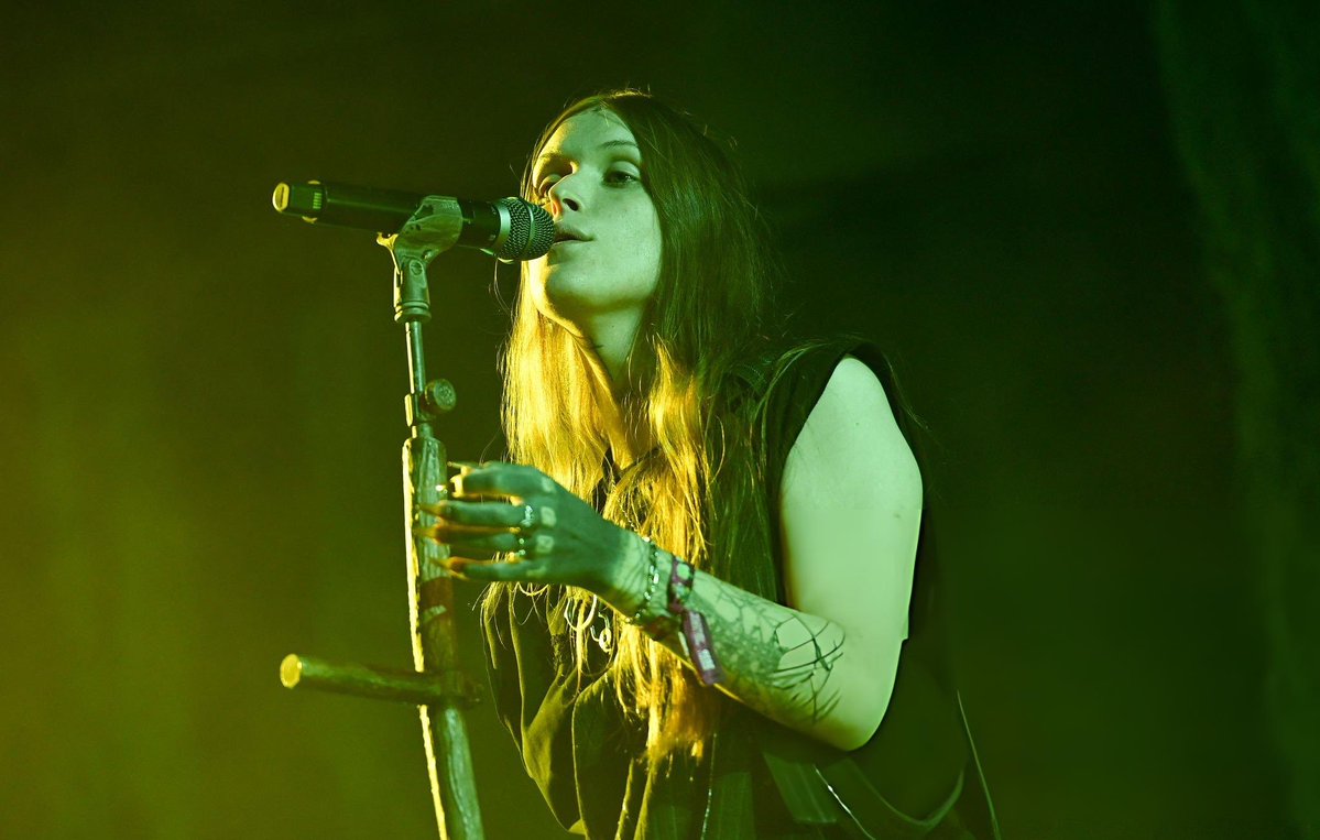 the girl anachronism tweet media