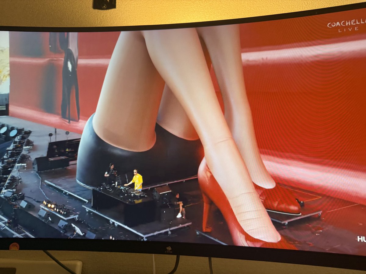 ひとみん tweet media