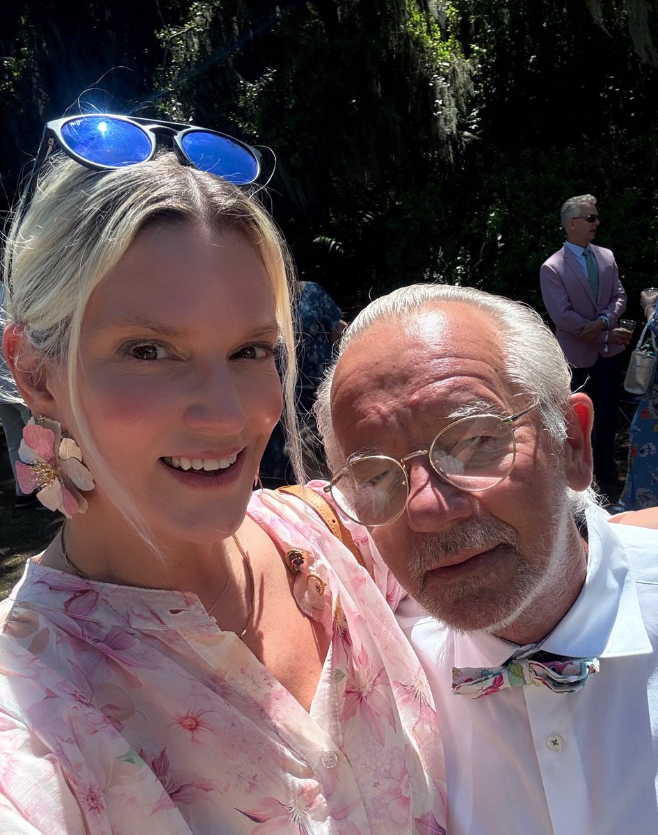 LowCountryBK369's tweet photo. Azalea Festival 2026. My first one.
Ran into this fella, one of my fave gents in town.
#GodBlessTheNatives #Southbound https://t.co/4x8R8D0DDK
