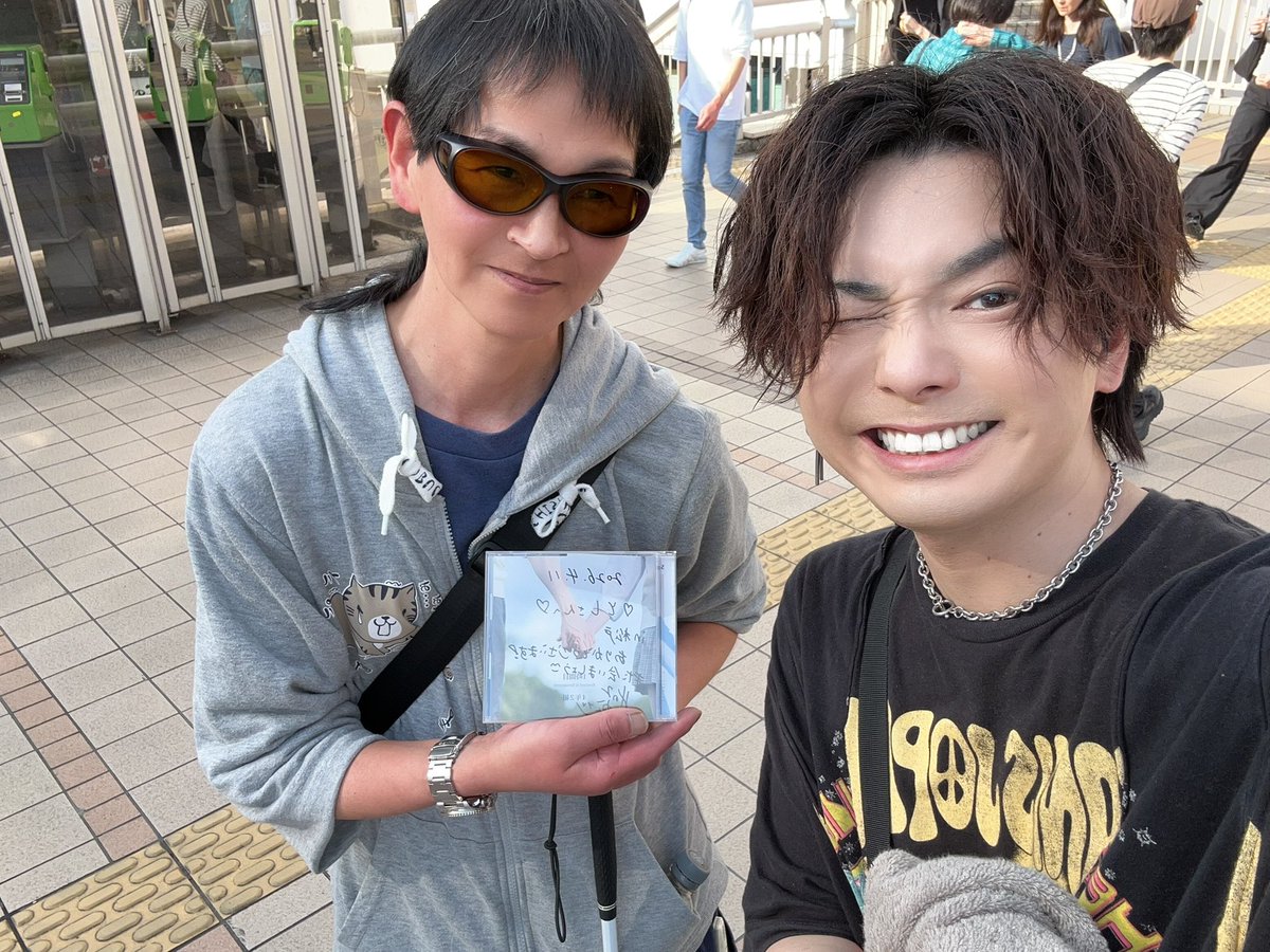 speed197595's tweet photo. @4nen2kumi 久しぶりに路上ライブみました。頑張ってください。 https://t.co/6T5xljihax