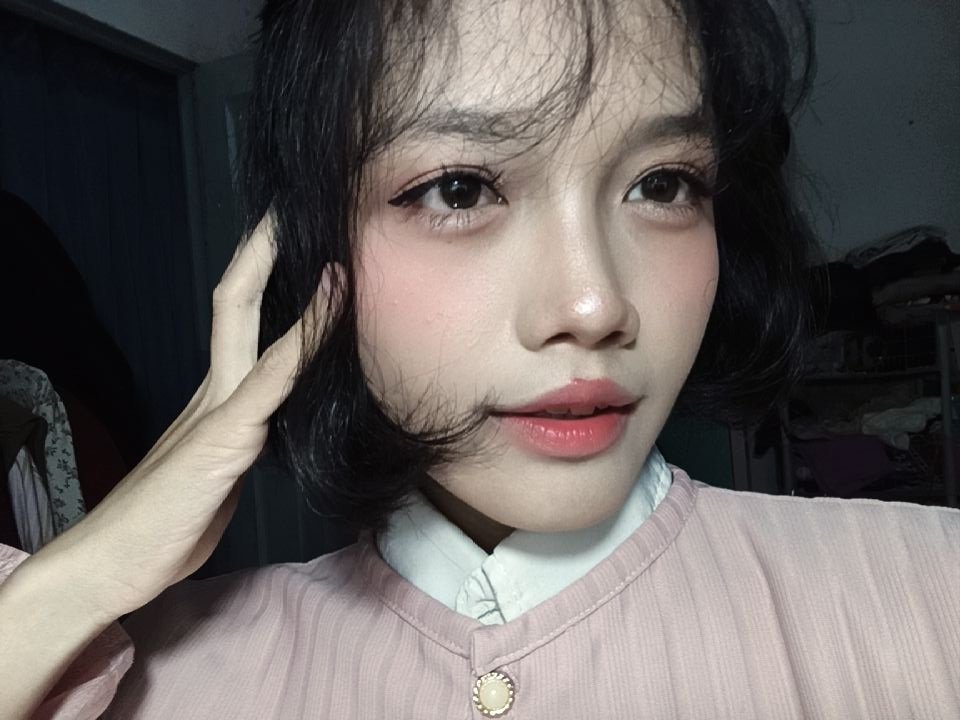 Che ⭐️ rbuy jajan pc mau beli doll 🐶 tweet media