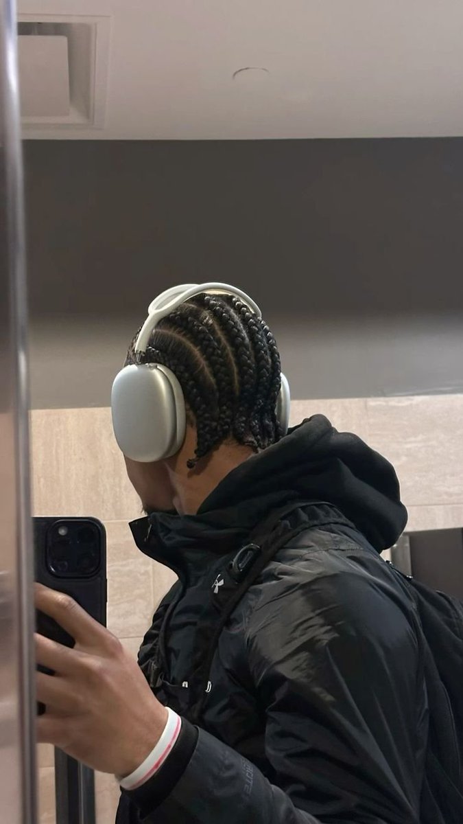 JustCasper_2's tweet image. No Face Mirror selfies is damn elite😮‍💨.