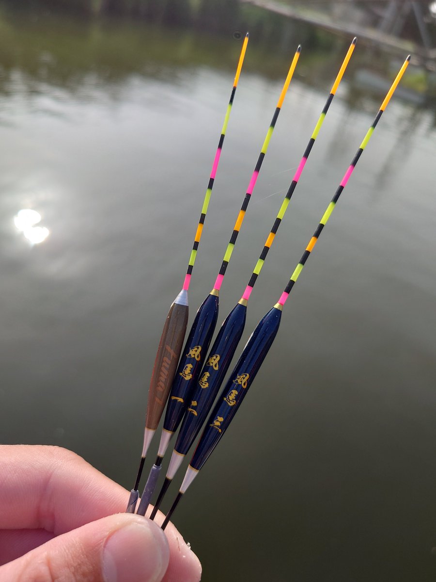 NF_musashi's tweet photo. キャン待ち繰り上げ当選したので2度目の正直目指してさくら湖でM1試釣💪
12尺のセミカッツケ〜メーターちょいを練習
新エサほどきの使い方もあれこれ試してみました👍️
#さくら湖
#ヘラブナ釣り https://t.co/2uOKgVHPVc