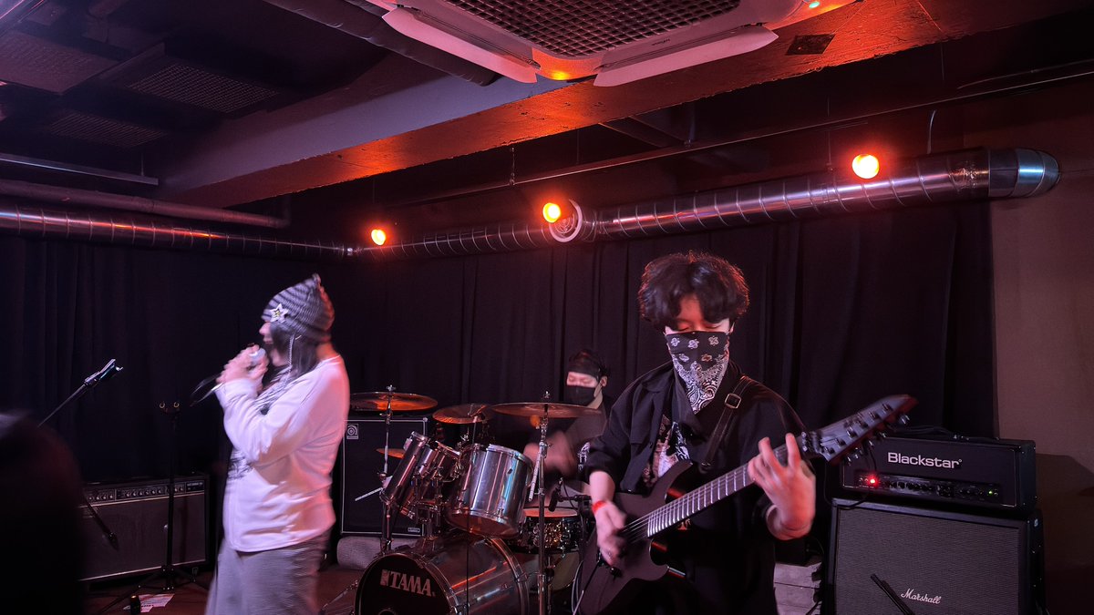 HxC_BlackMurder's tweet image. Hwa 공연 시작 #Hwa #화 #StickTightFest #BABYDOLL #베이비돌